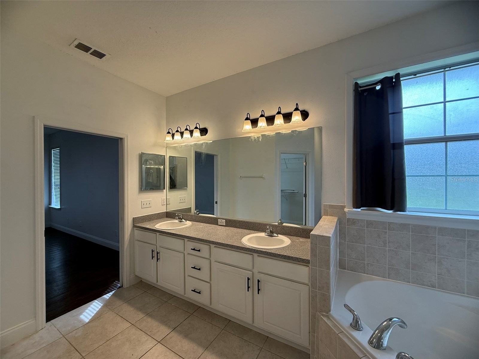 725 Country Walk Cove Eagle Lake FL 33839 P4938417 image27