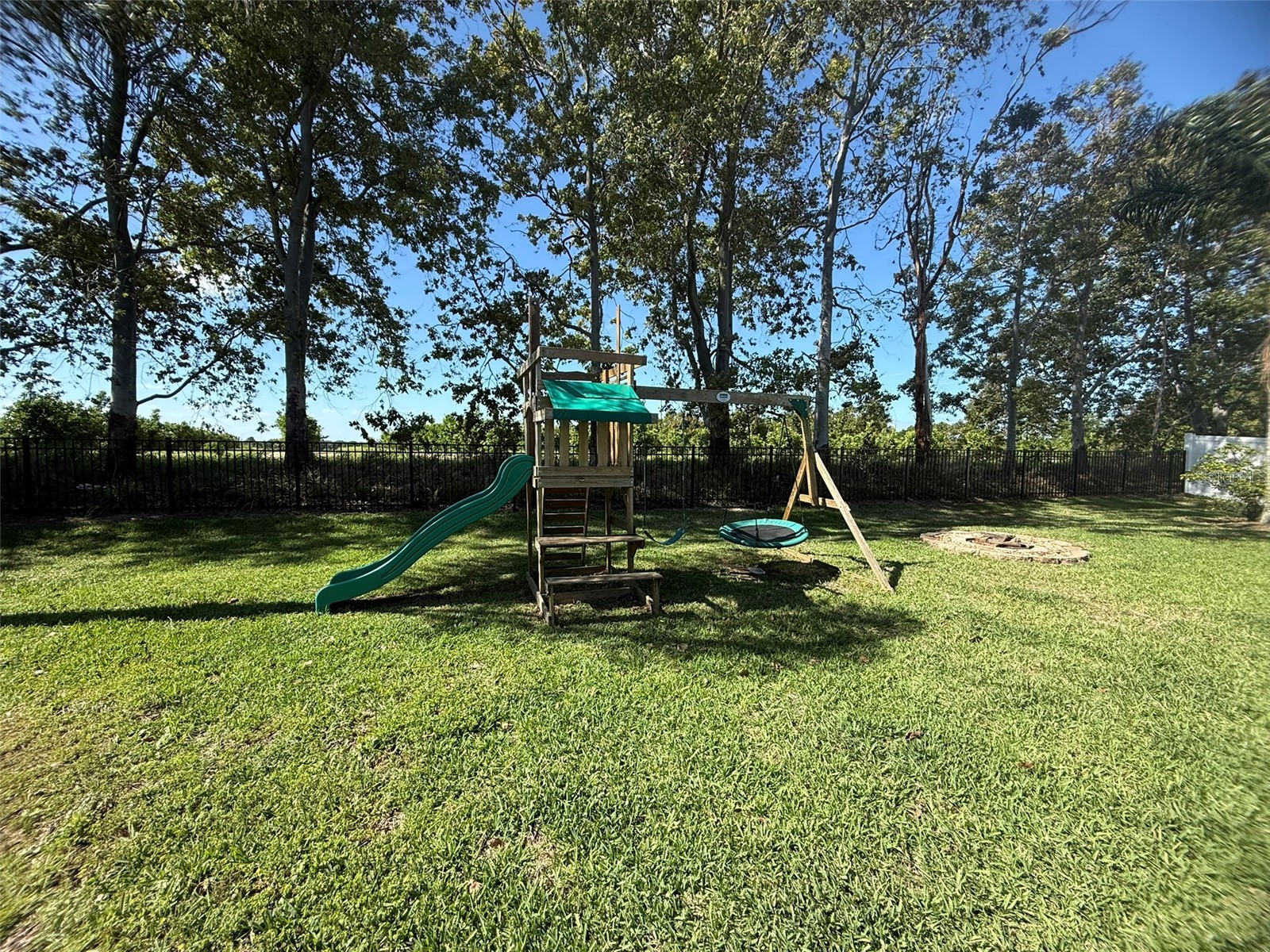 725 Country Walk Cove Eagle Lake FL 33839 P4938417 image8