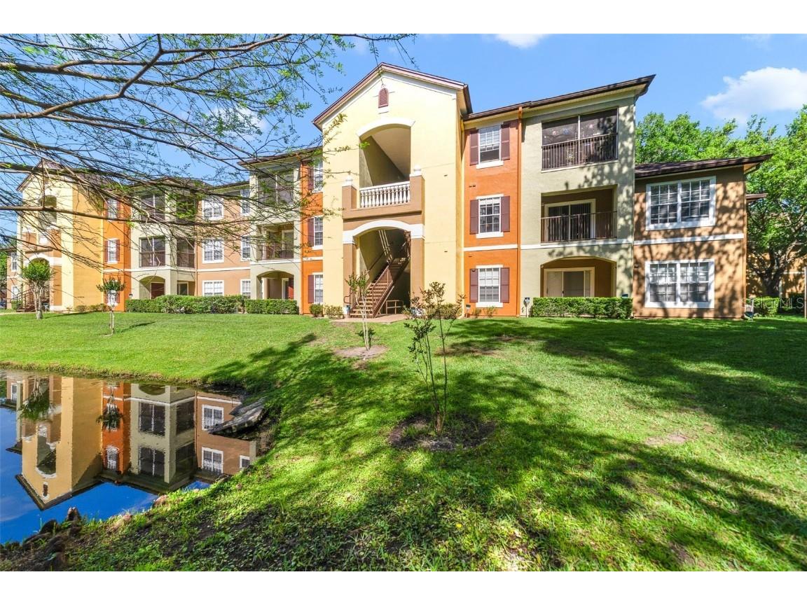 725 Crest Pines Drive #422 Orlando FL 32828 O6299975 image1