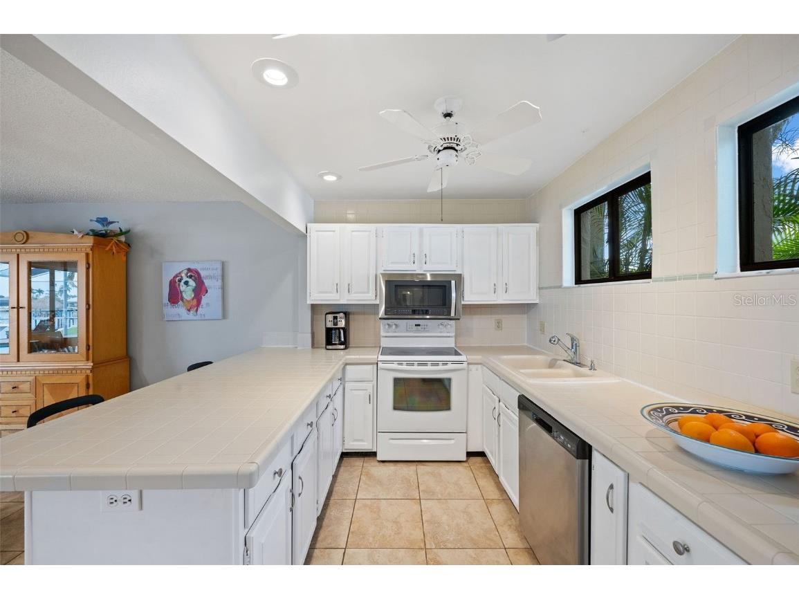 725 El Dorado Parkway W Cape Coral FL 33914 - BRITANNIA LAKE C7514581 image17