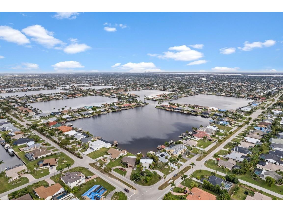 725 El Dorado Parkway W Cape Coral FL 33914 - BRITANNIA LAKE C7514581 image3