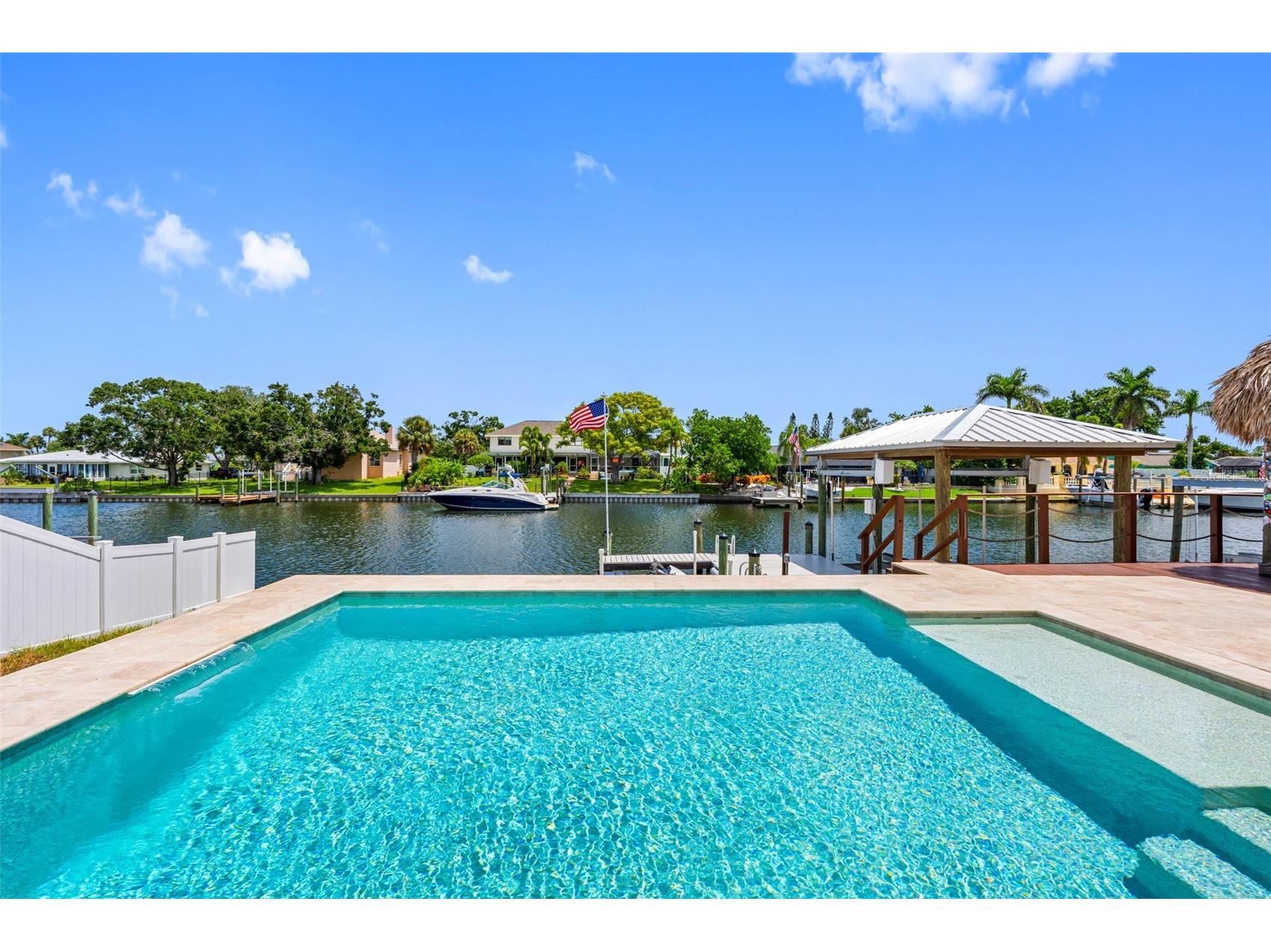 725 Flamingo Drive Apollo Beach FL 33572 - TAMPA BAY CANAL TB8417467 image1