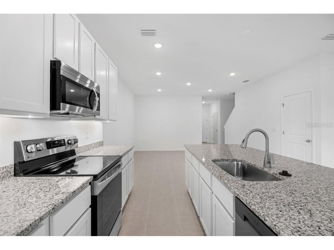 725 Maple Oak Drive Deland FL 32720 W7881621 image7