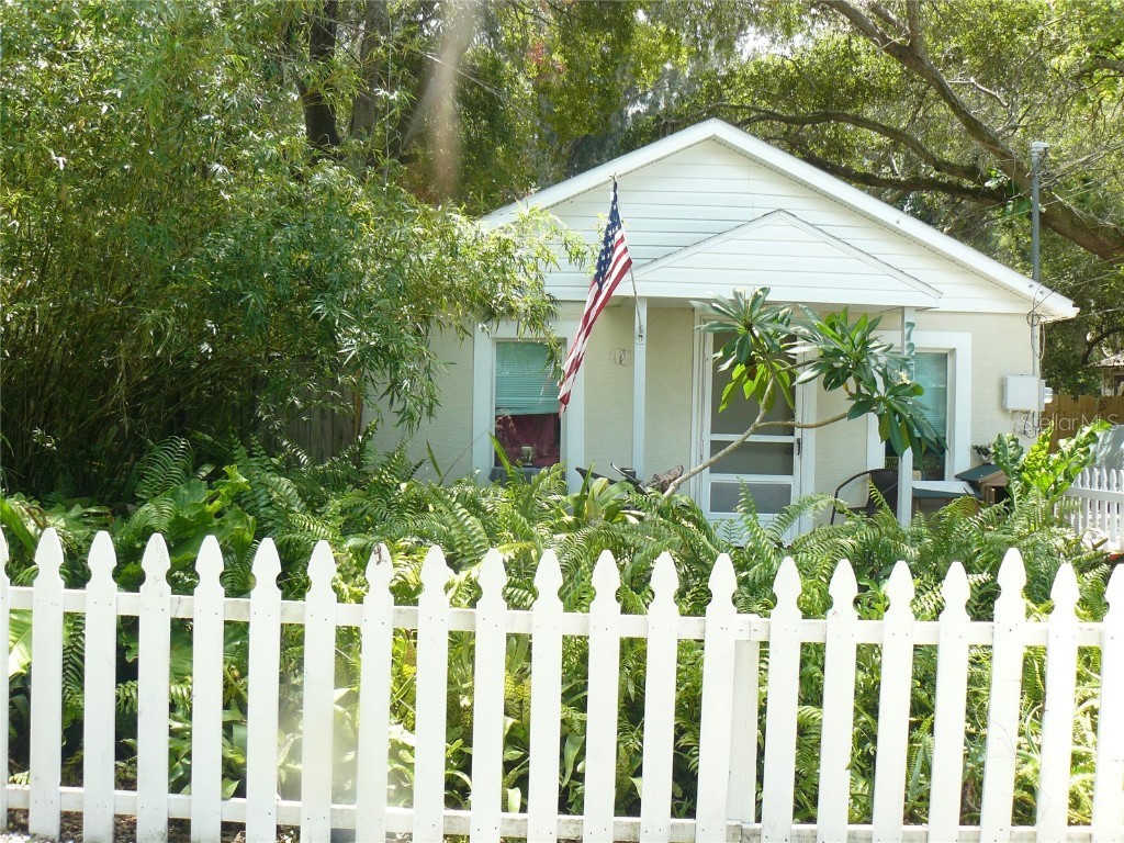 725 New York Street Clearwater FL 33756 U8210336 image1