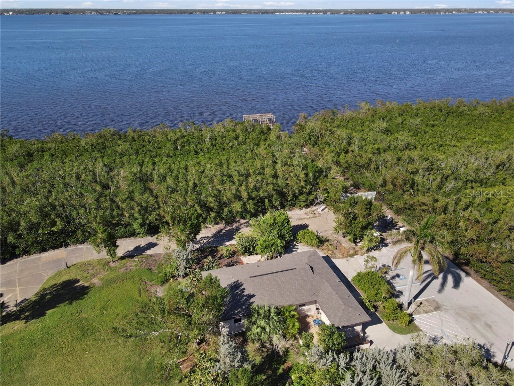 725 Patty Avenue Punta Gorda FL 33950 C7501430 image1