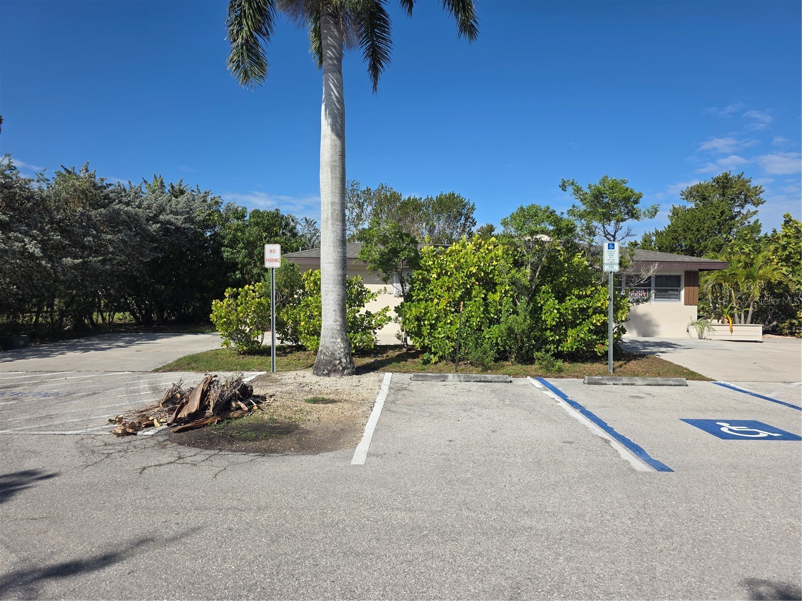 725 Patty Avenue Punta Gorda FL 33950 C7525782 image2