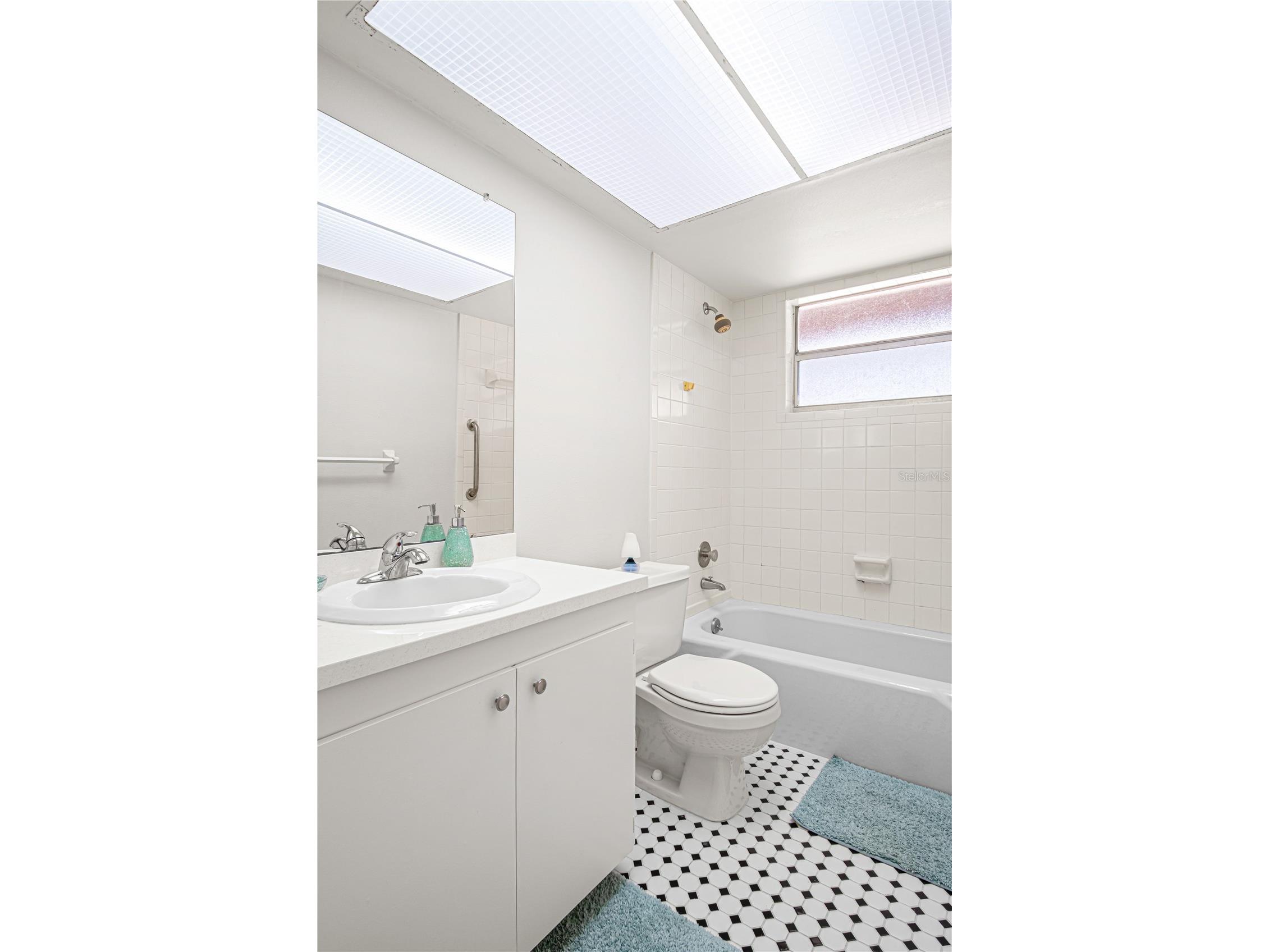 725 Port Malabar Boulevard NE #301 Palm Bay FL 32905 V4949011 image16