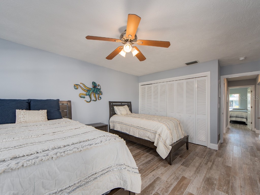 725 Snug Island Clearwater Beach FL 33767 TB8437250 image11