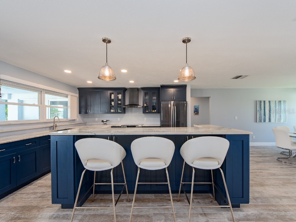 725 Snug Island Clearwater Beach FL 33767 TB8437250 image7