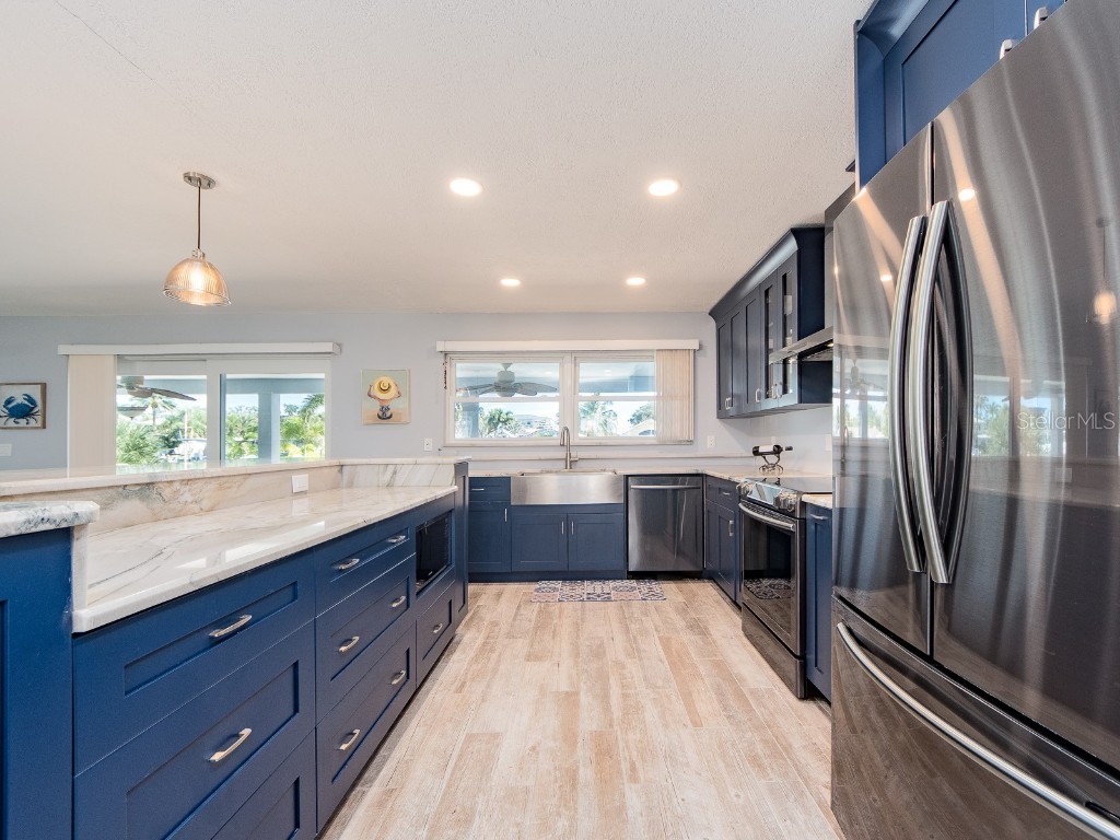 725 Snug Island Clearwater Beach FL 33767 TB8437250 image8