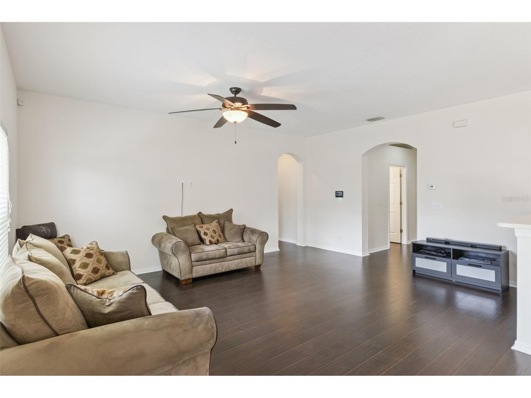 725 Star Pointe Drive Seffner FL 33584 TB8526585 image4