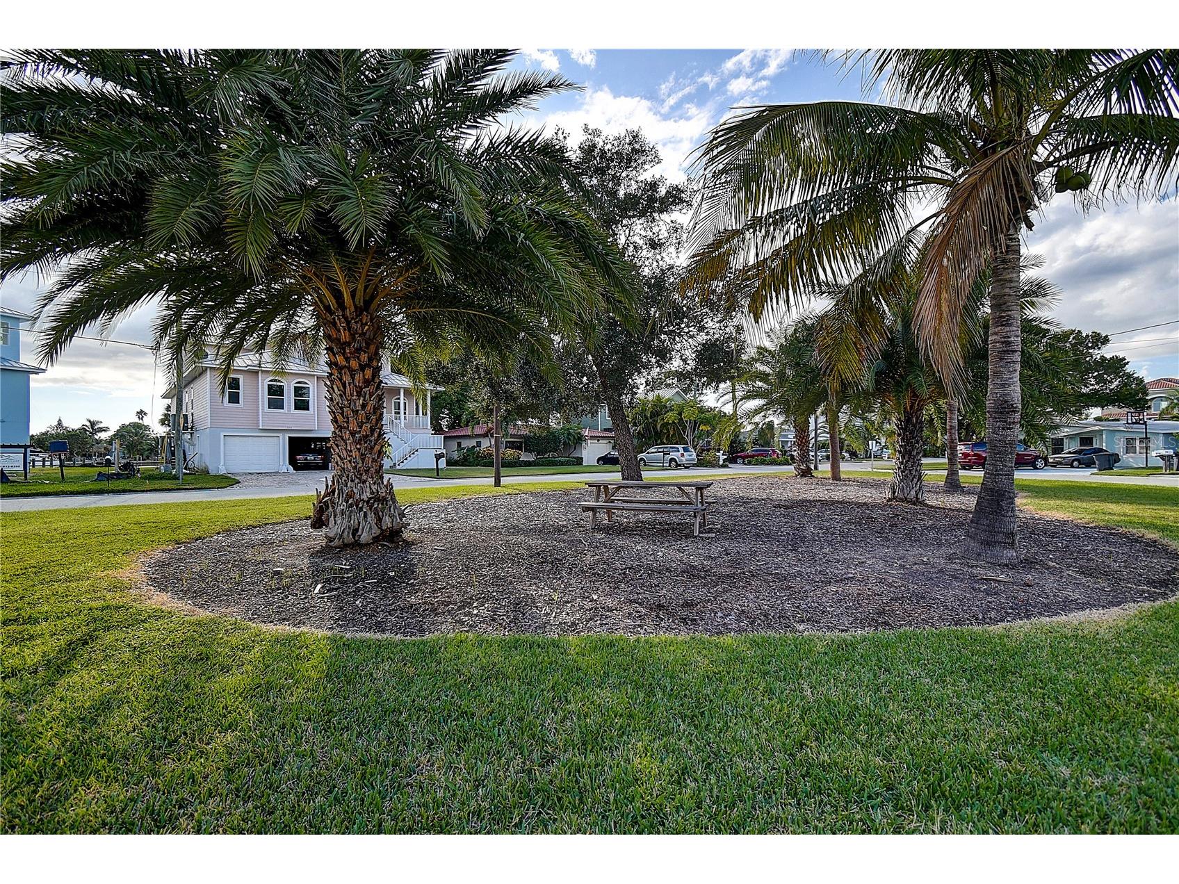 725 Sunset Cove Madeira Beach FL 33708 TB8415202 image35