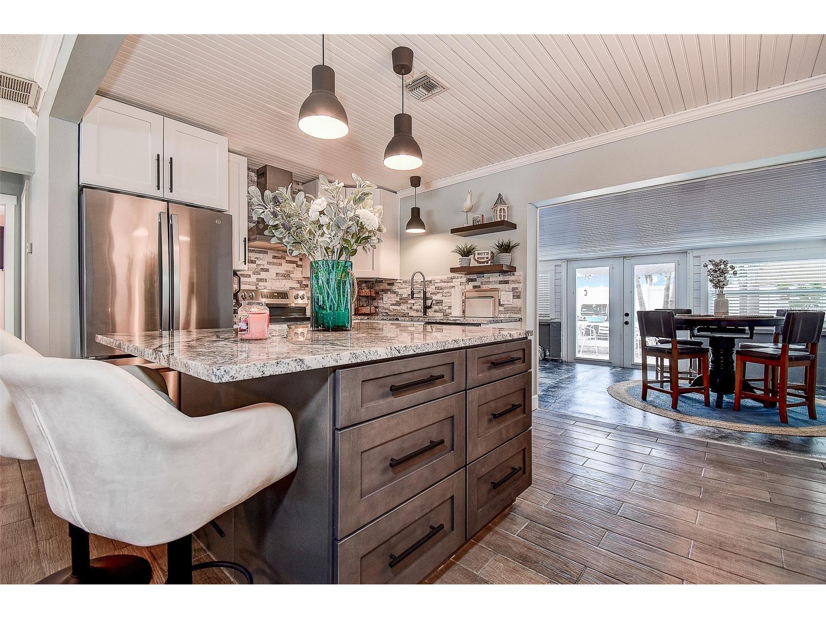 725 Sunset Cove Madeira Beach FL 33708 TB8415202 image4