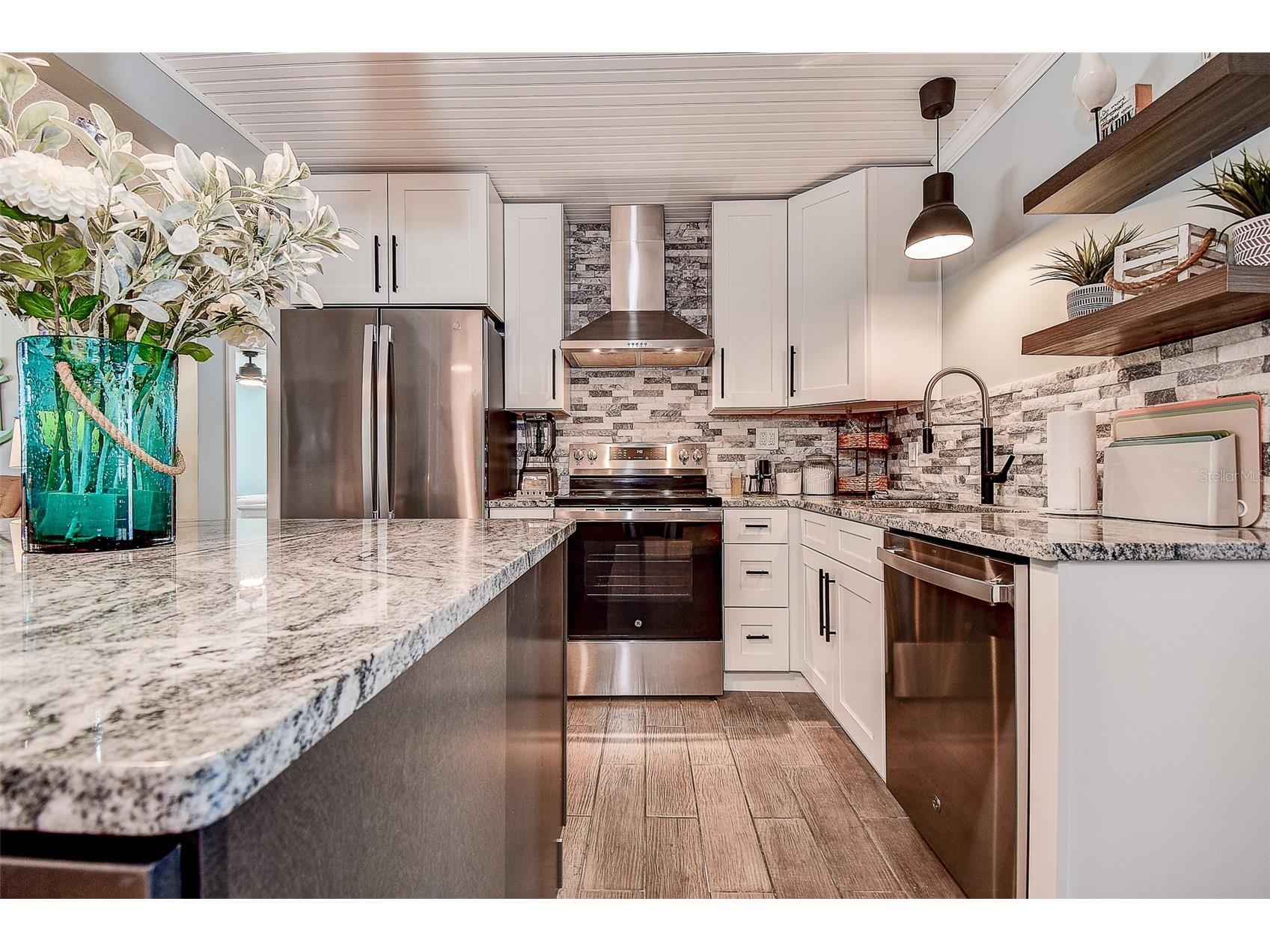 725 Sunset Cove Madeira Beach FL 33708 TB8415202 image5