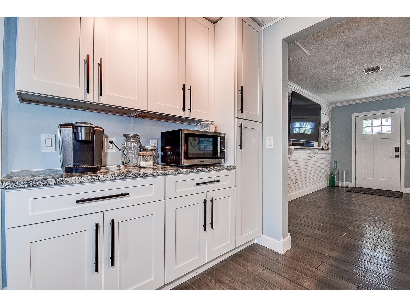 725 Sunset Cove Madeira Beach FL 33708 TB8415202 image6