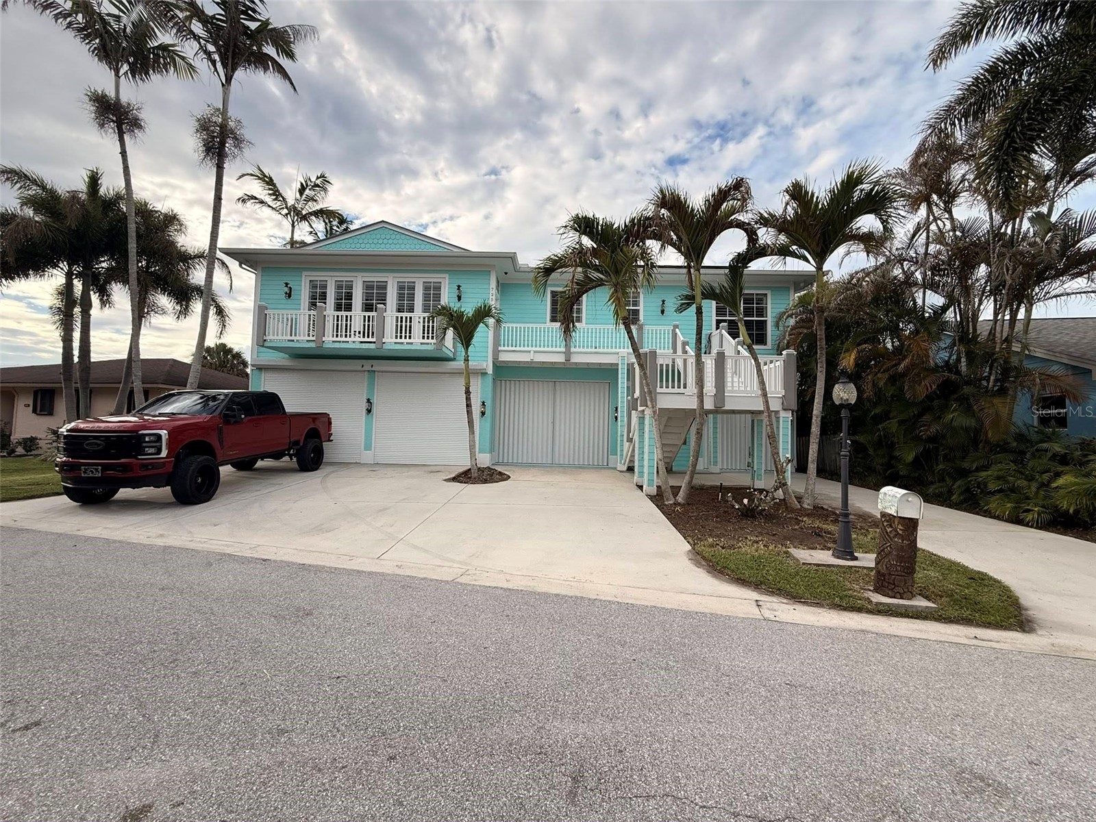 725 SW Salerno Road Stuart FL 34997 J1001632 image1