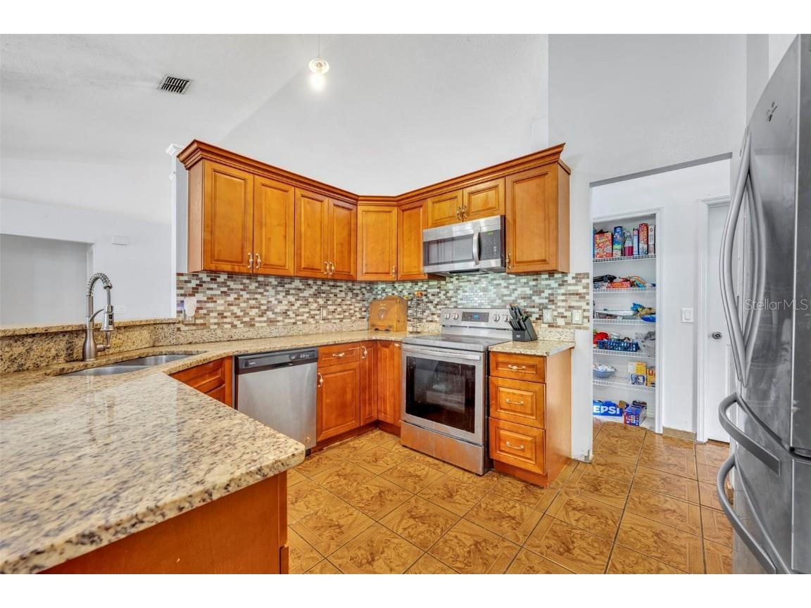 725 W 9th Street Deltona FL 32725 V4943857 image16