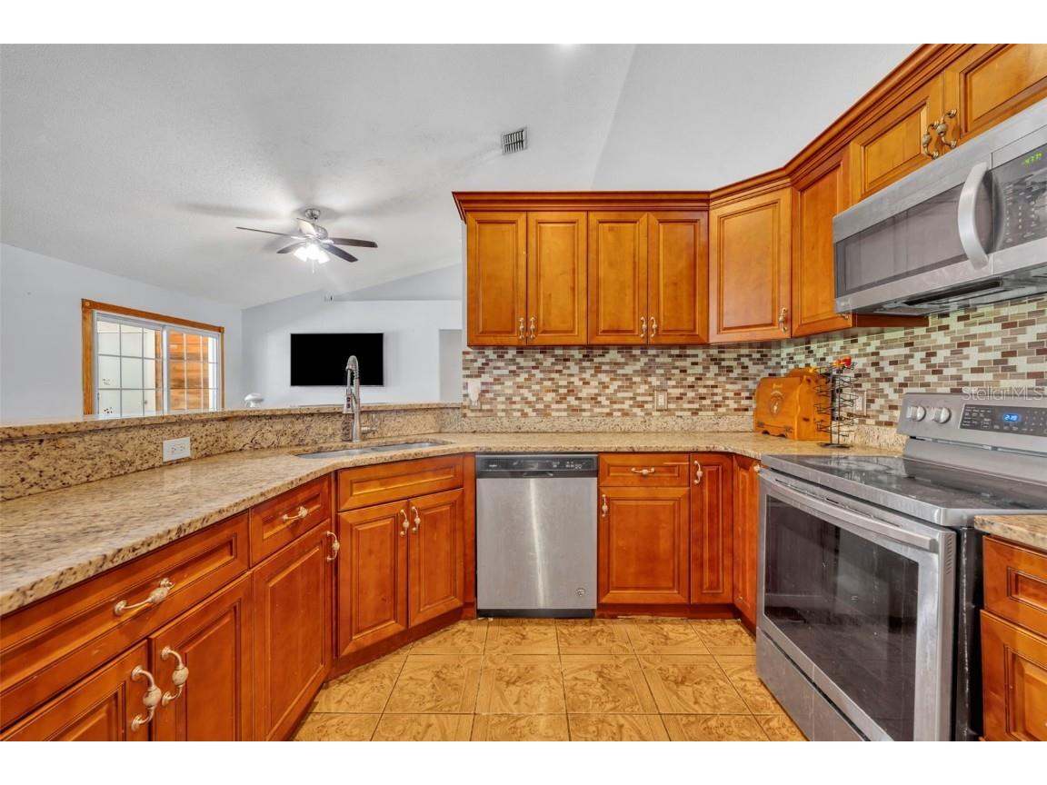 725 W 9th Street Deltona FL 32725 V4943857 image18