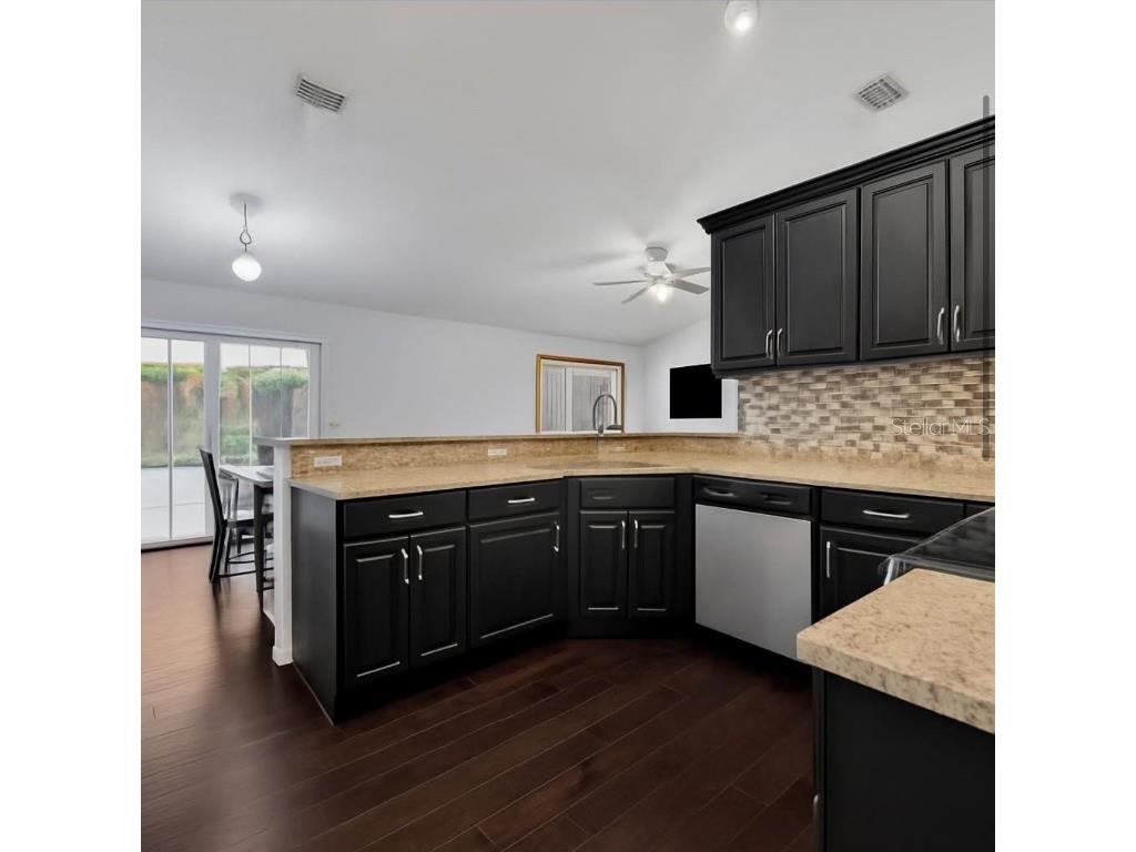 725 W 9th Street Deltona FL 32725 V4943857 image43