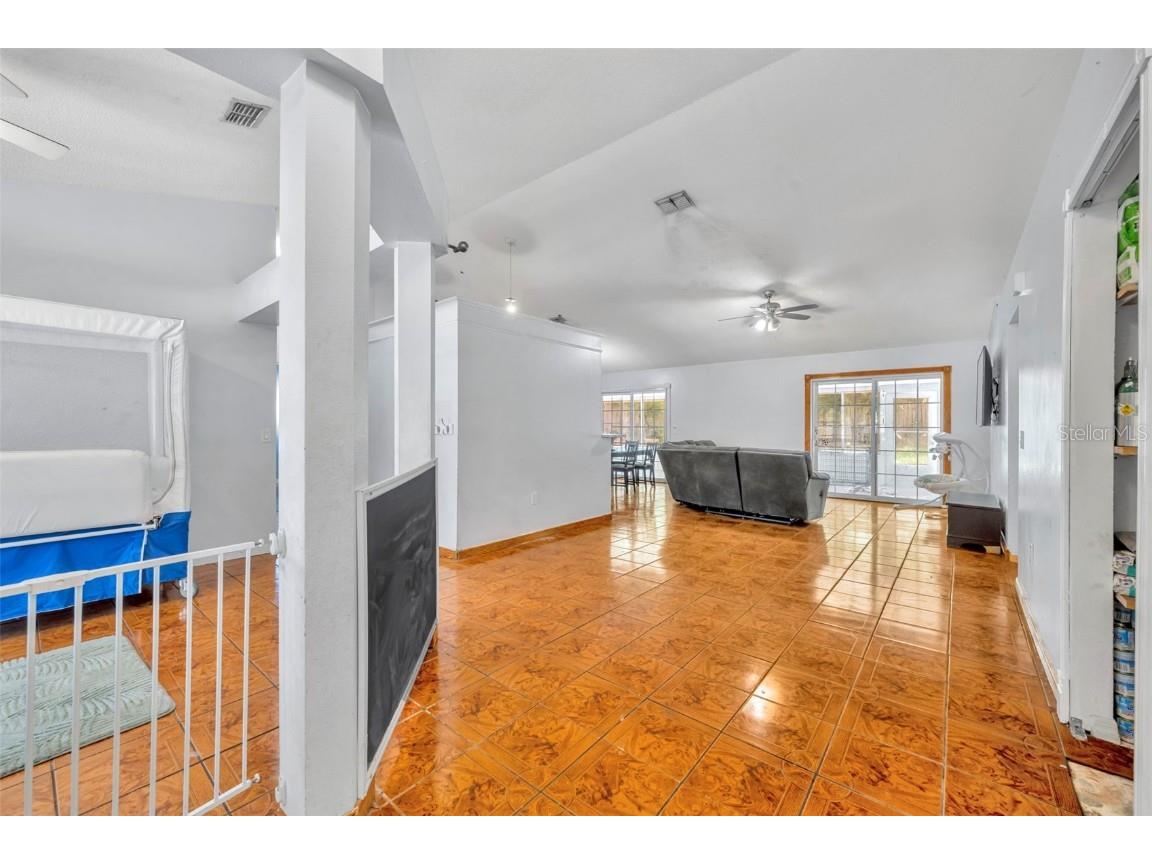 725 W 9th Street Deltona FL 32725 V4943857 image5