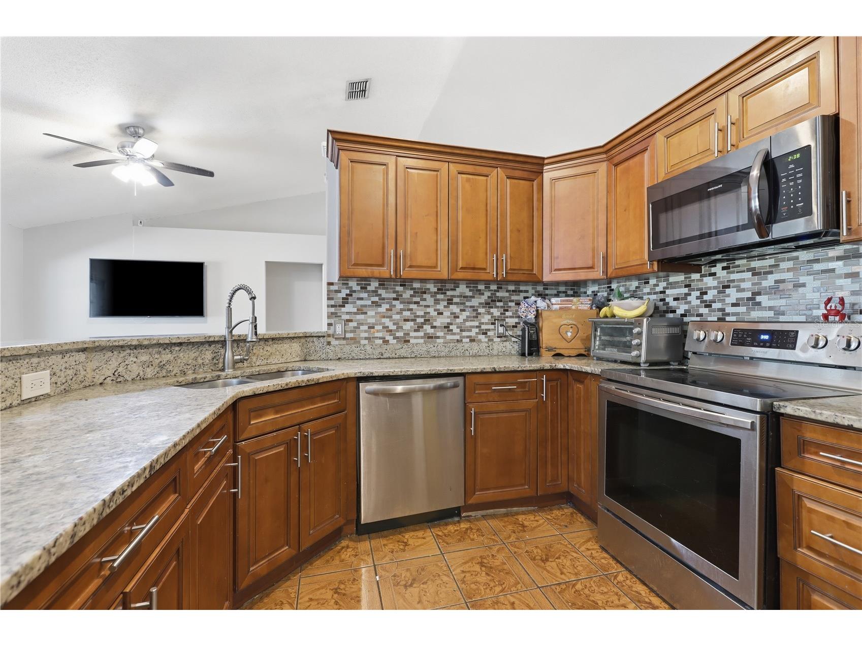725 W 9th Street Deltona FL 32725 V4949354 image15