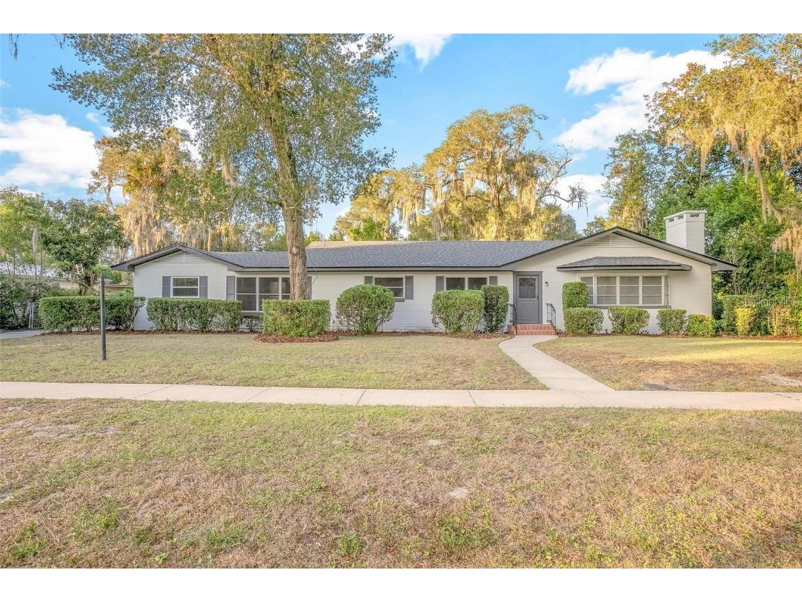 725 W Voorhis Avenue Deland FL 32720 V4933261 image1