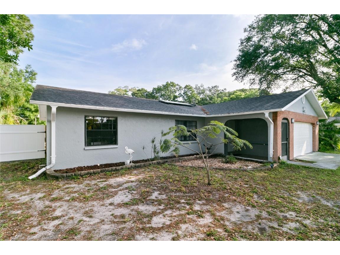 725 Winter Garden Drive Sarasota FL 34243 TB8405686 image1