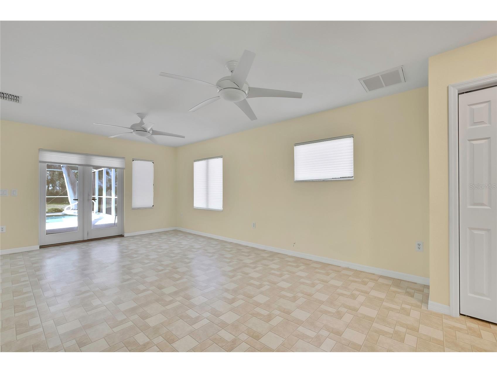 7250 Madrid Road Weeki Wachee FL 34613 W7884564 image26