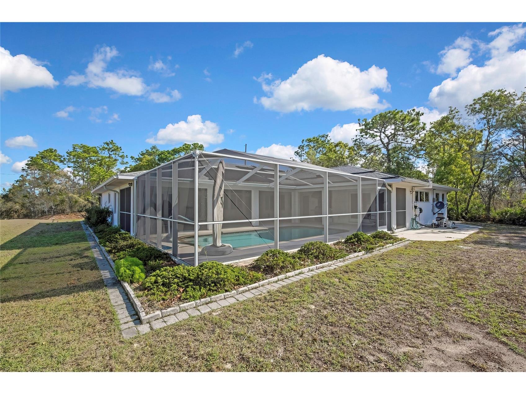 7250 Madrid Road Weeki Wachee FL 34613 W7884564 image36