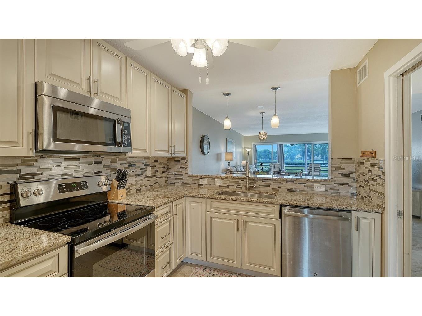 7251 W Country Club Drive N #225 Sarasota FL 34243 A4668343 image14