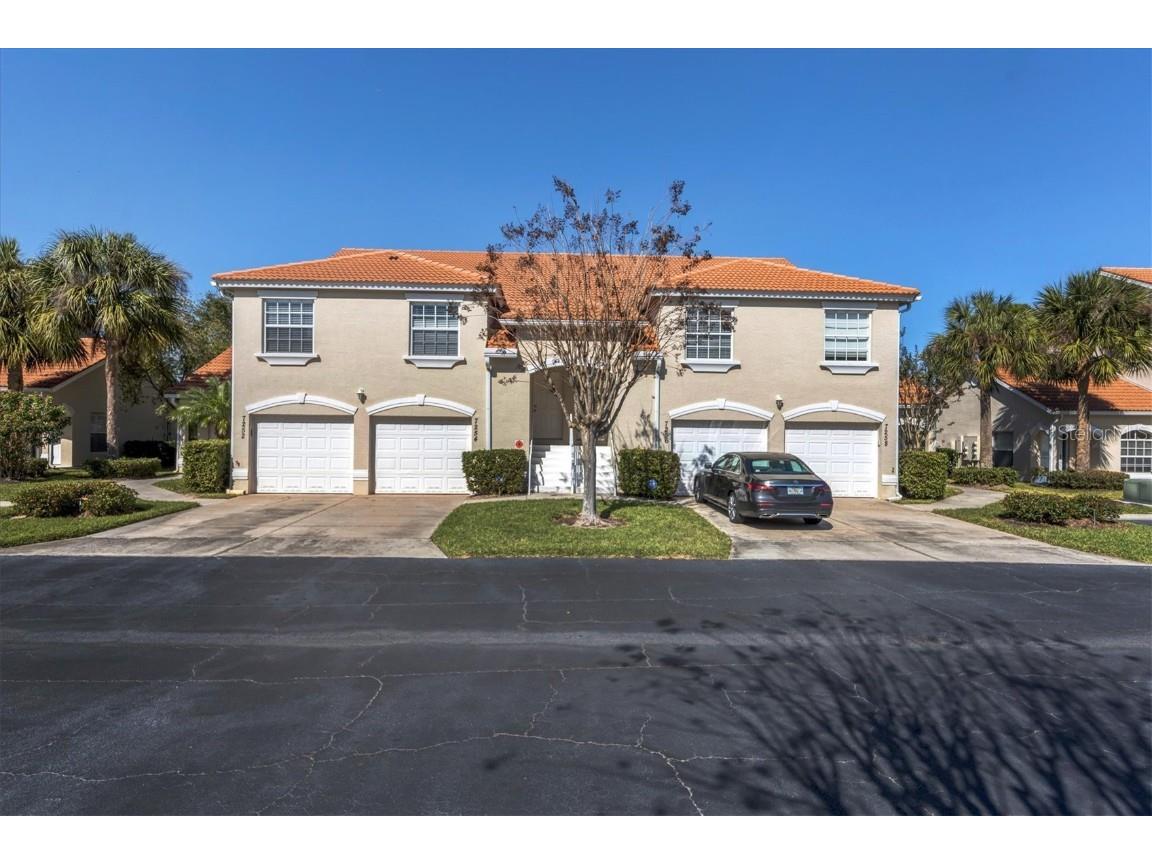 7254 Cedar Hollow Circle Bradenton FL 34203 - TARA PRESERVE GOLF COURSE LAKE A4559155 image1