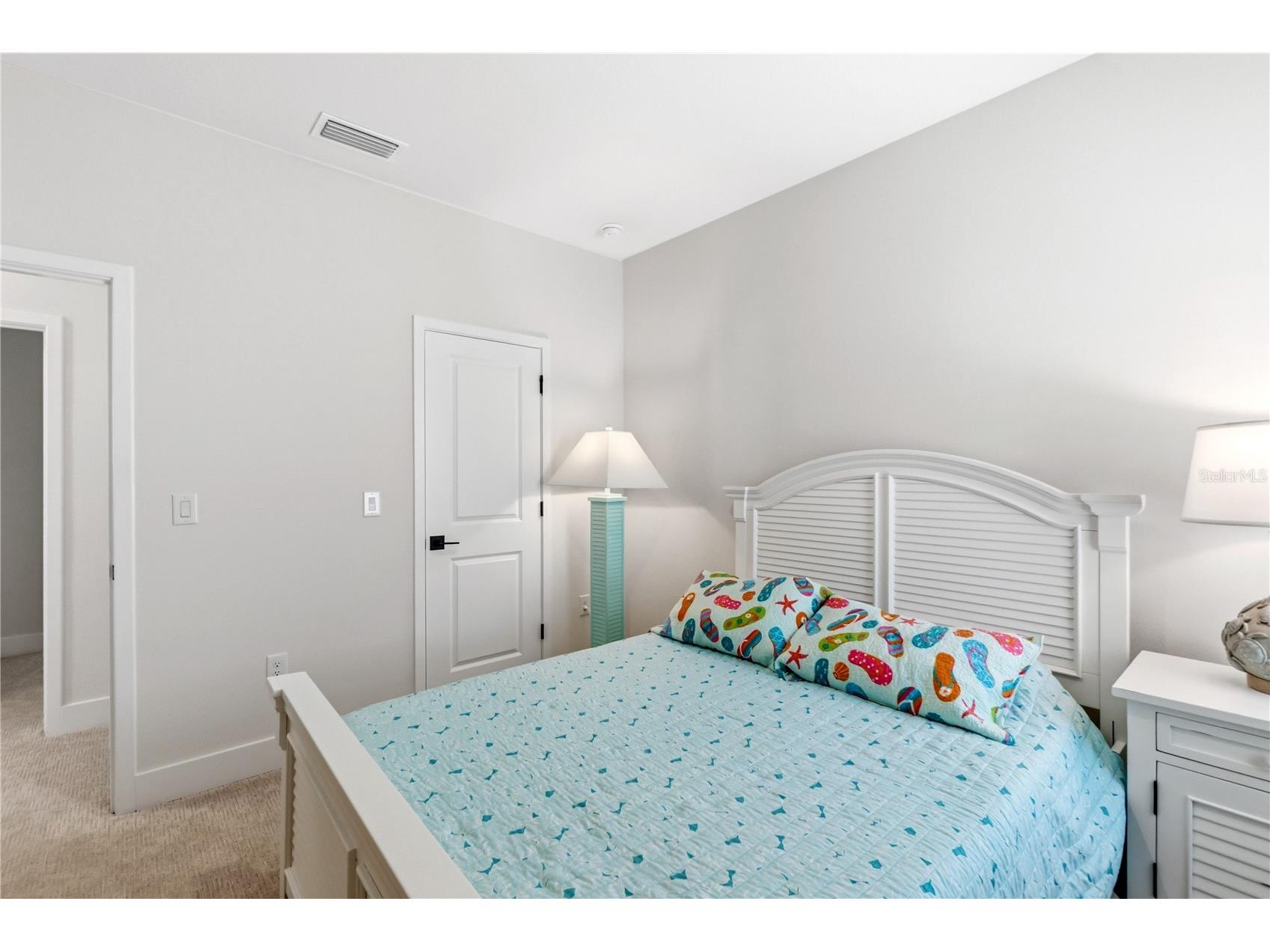 7254 Kodiak Lane Sarasota FL 34240 TB8486718 image40