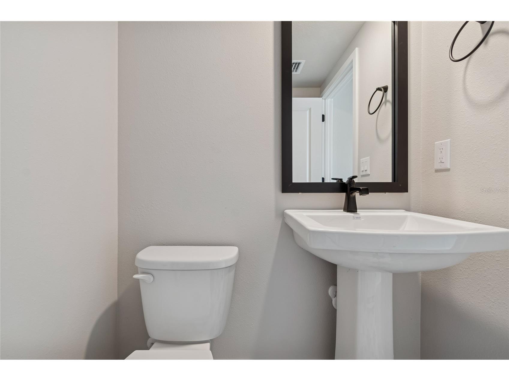 7255 Tideland Lane Sarasota FL 34240 - SPOONBILL LAKE TB8439633 image35