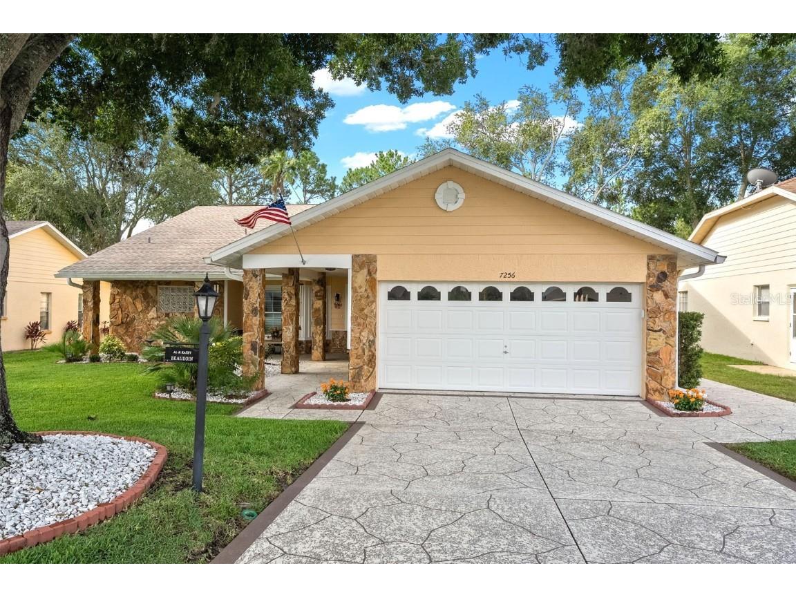 7256 Bottle Brush Drive Spring Hill FL 34606 W7856059 image1