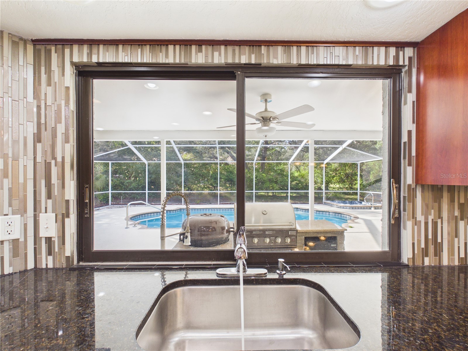 7256 Royal Oak Drive Spring Hill FL 34607 OM728660 image6