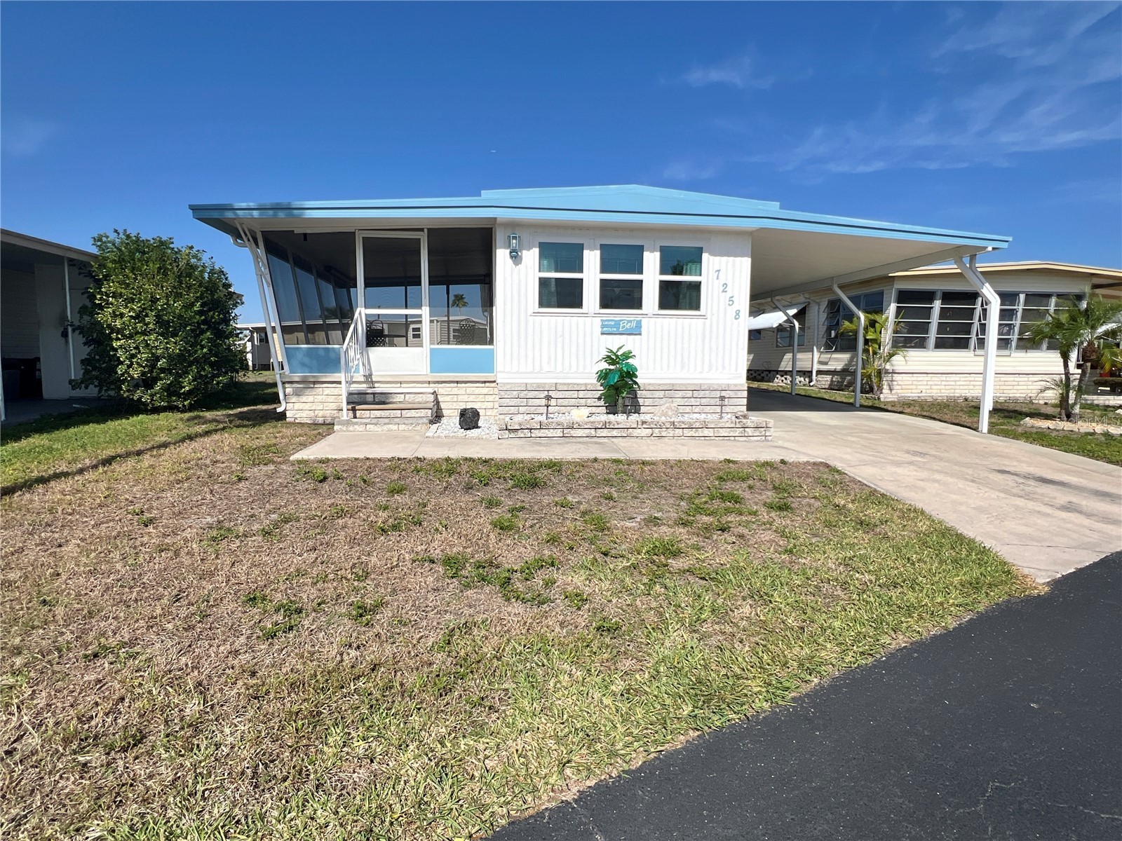 7258 Mount Jupiter Drive NE #614 Saint Petersburg FL 33702 - TAMPA BAY TB8358414 image1