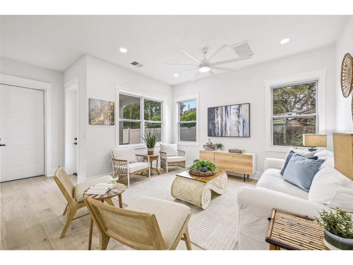 726 52nd Avenue N Saint Petersburg FL 33703 TB8437878 image18