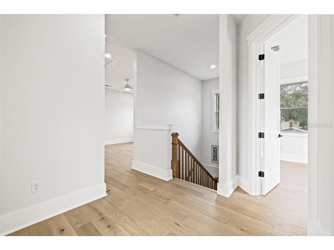 726 52nd Avenue N Saint Petersburg FL 33703 TB8437878 image26