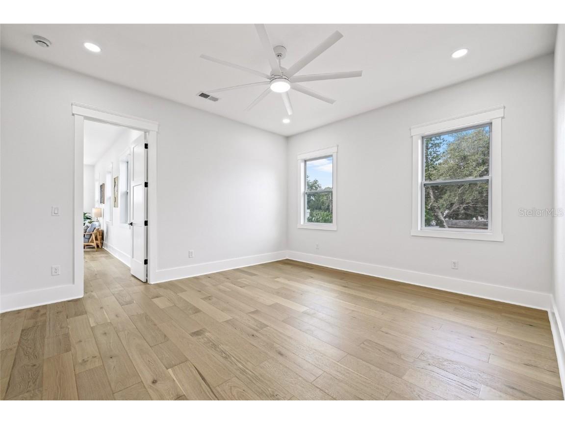 726 52nd Avenue N Saint Petersburg FL 33703 TB8437878 image27