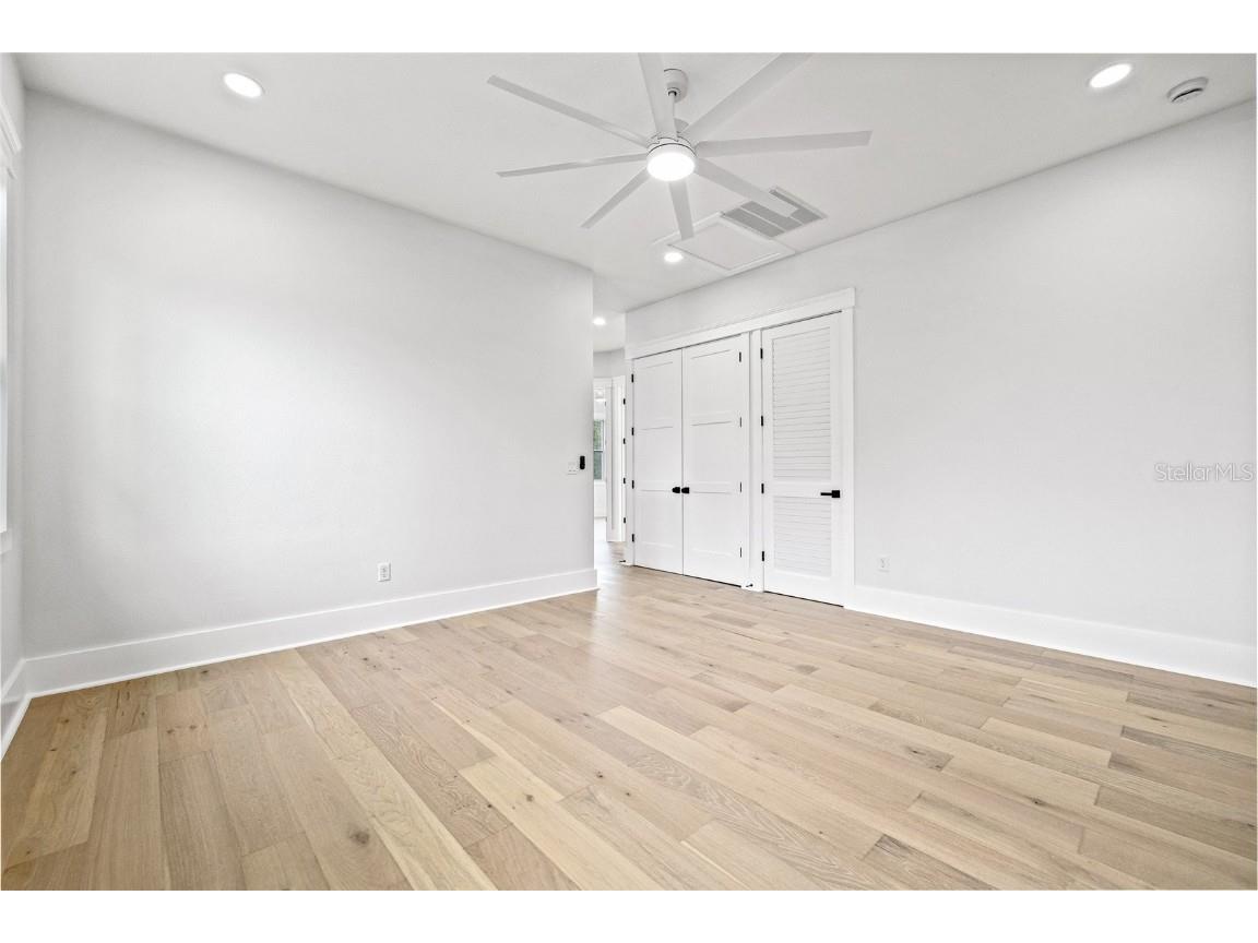 726 52nd Avenue N Saint Petersburg FL 33703 TB8437878 image28