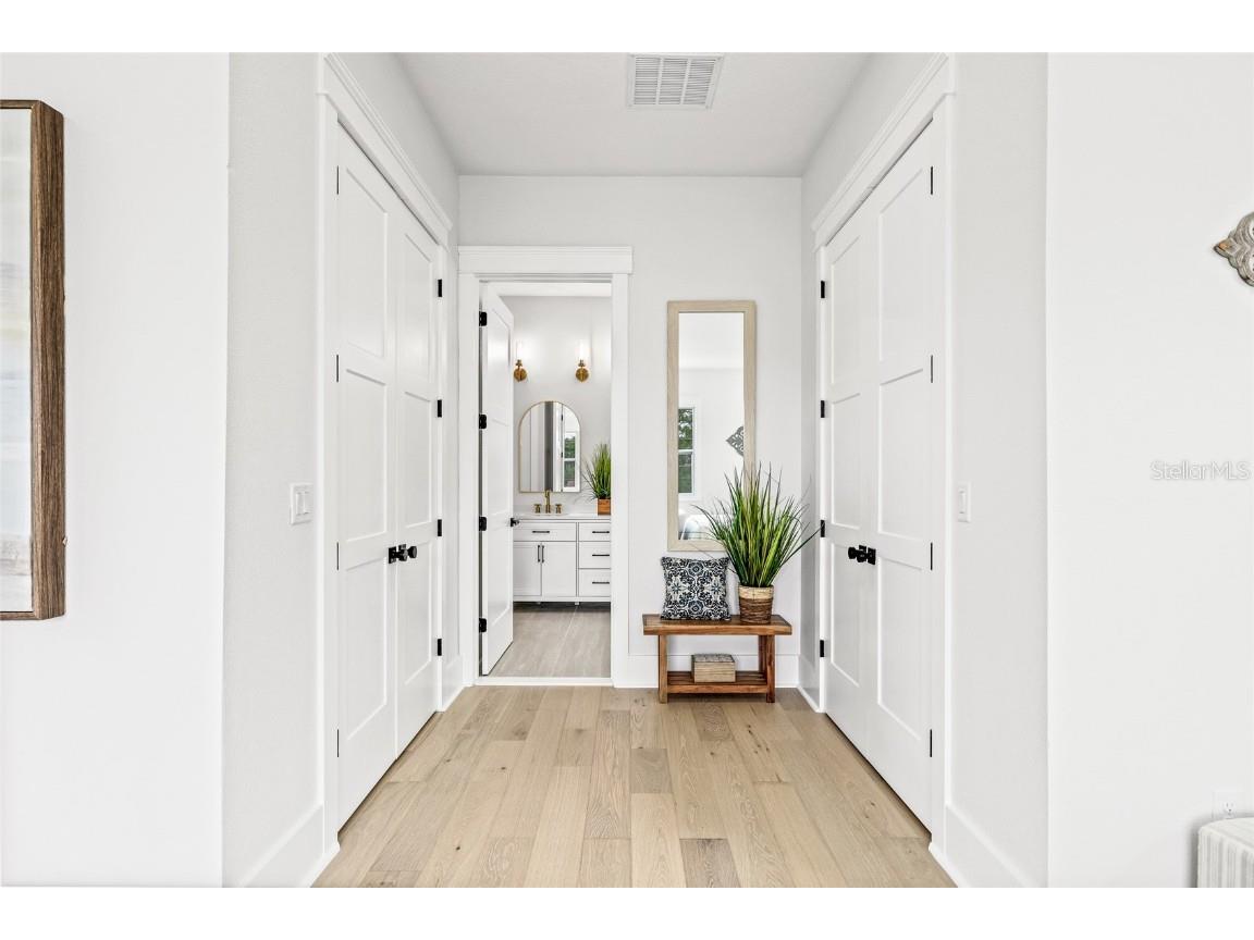 726 52nd Avenue N Saint Petersburg FL 33703 TB8437878 image32