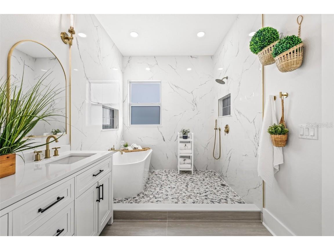 726 52nd Avenue N Saint Petersburg FL 33703 TB8437878 image34