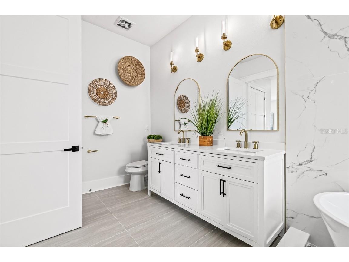 726 52nd Avenue N Saint Petersburg FL 33703 TB8437878 image36