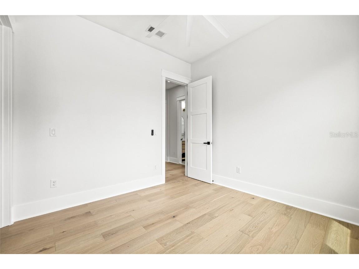 726 52nd Avenue N Saint Petersburg FL 33703 TB8437878 image39