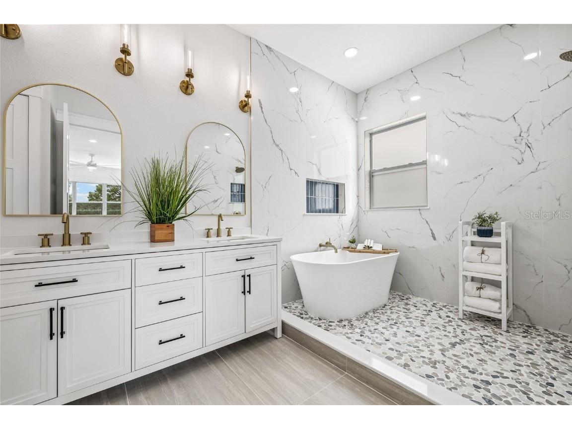 726 52nd Avenue N Saint Petersburg FL 33703 TB8437878 image4