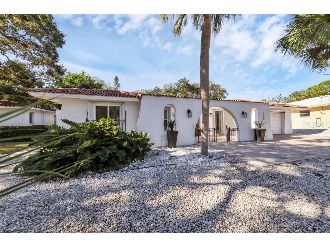 726 Birdsong Lane Sarasota FL 34242 A4634095 image4