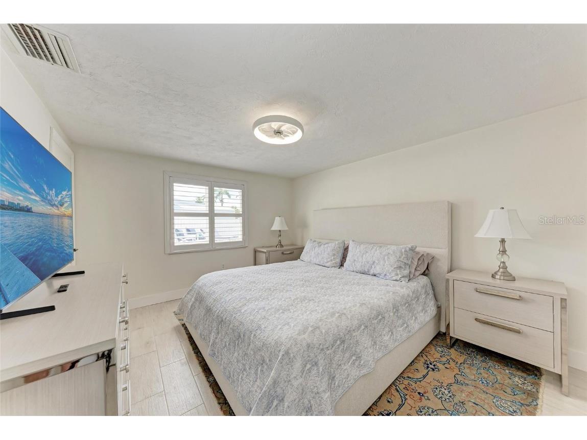 726 Jungle Queen Way Longboat Key FL 34228 A4657219 image21