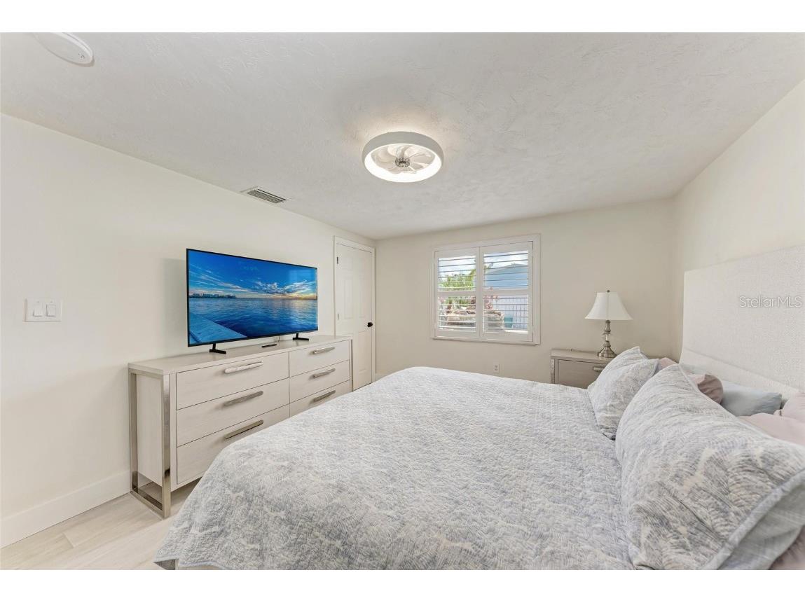 726 Jungle Queen Way Longboat Key FL 34228 A4657219 image22