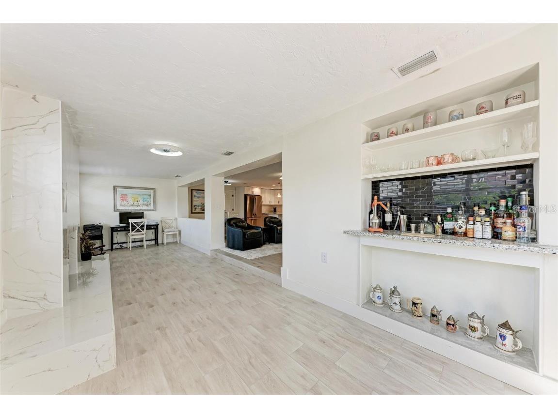 726 Jungle Queen Way Longboat Key FL 34228 A4657219 image32