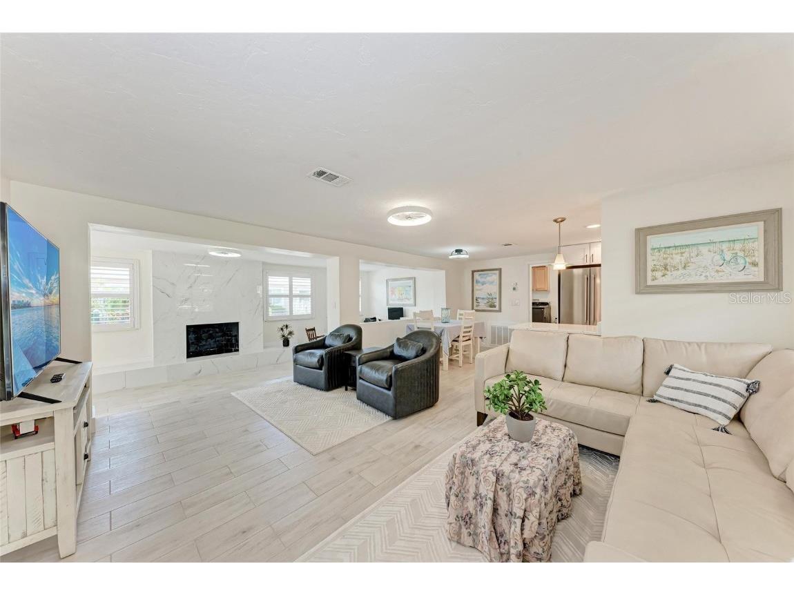 726 Jungle Queen Way Longboat Key FL 34228 A4657219 image5